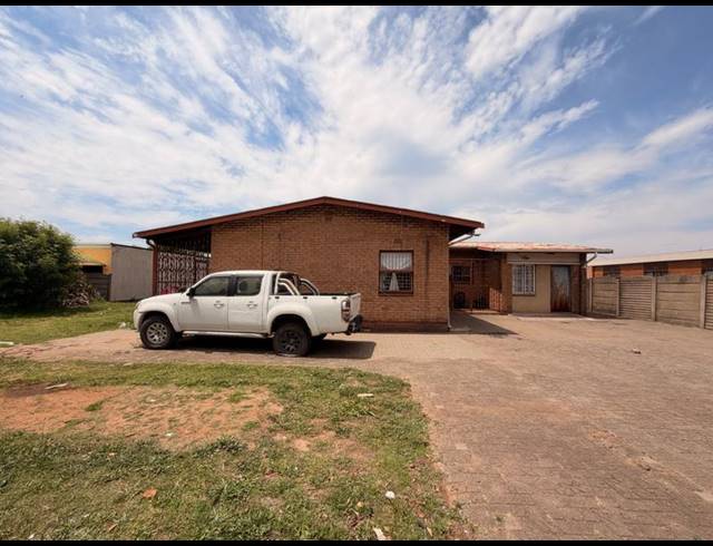 9 BEDROOM HOUSE FOR SALE IN VANDERBIJLPARK CE 3